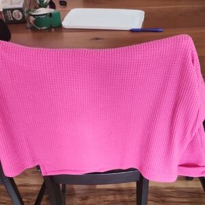 ANDREE BY UNIT Pink Waffle Knit Throw
